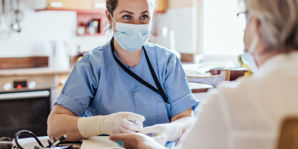 nurse wearing face mask